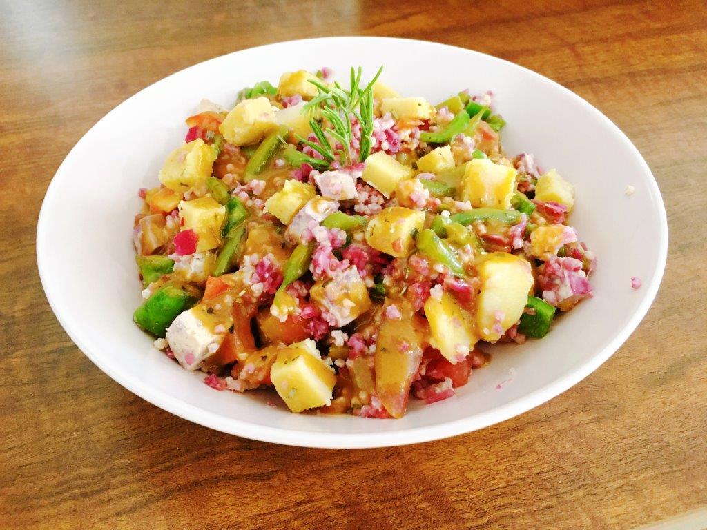 ENSALDA FRESCA CON ques’ eso FETA DE ALMENDRAS